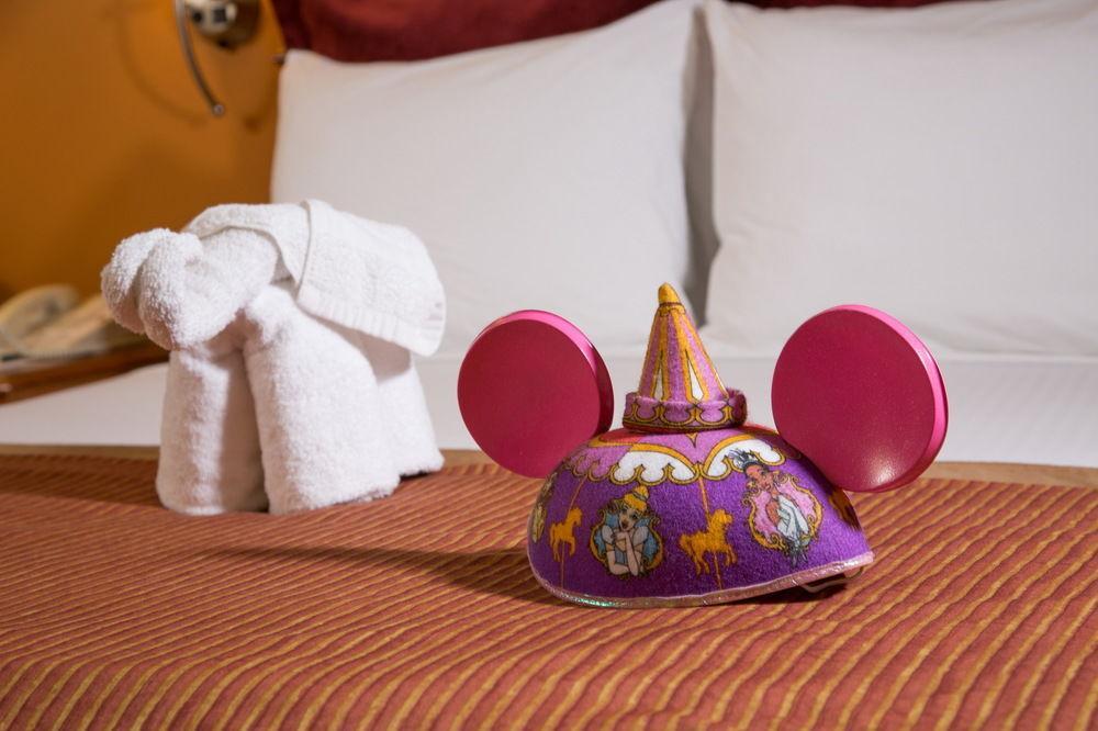 Desert Palms Hotel & Suites Anaheim Resort Extérieur photo