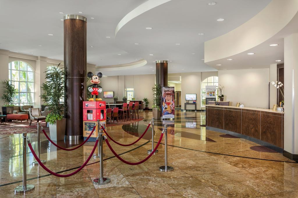 Desert Palms Hotel & Suites Anaheim Resort Extérieur photo