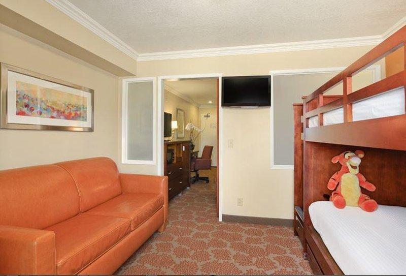 Desert Palms Hotel & Suites Anaheim Resort Extérieur photo